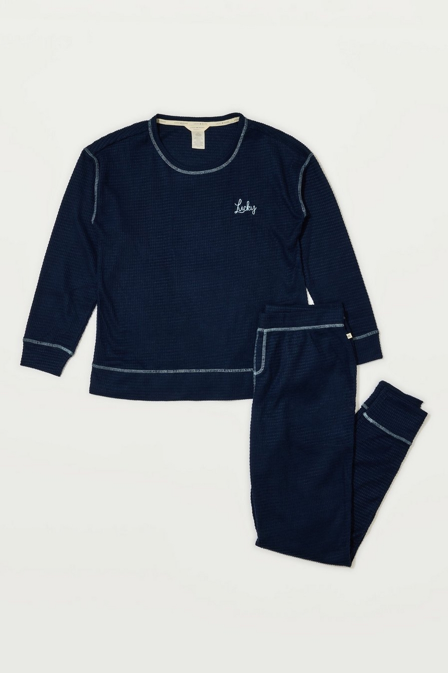 lucky script cozy sleep set